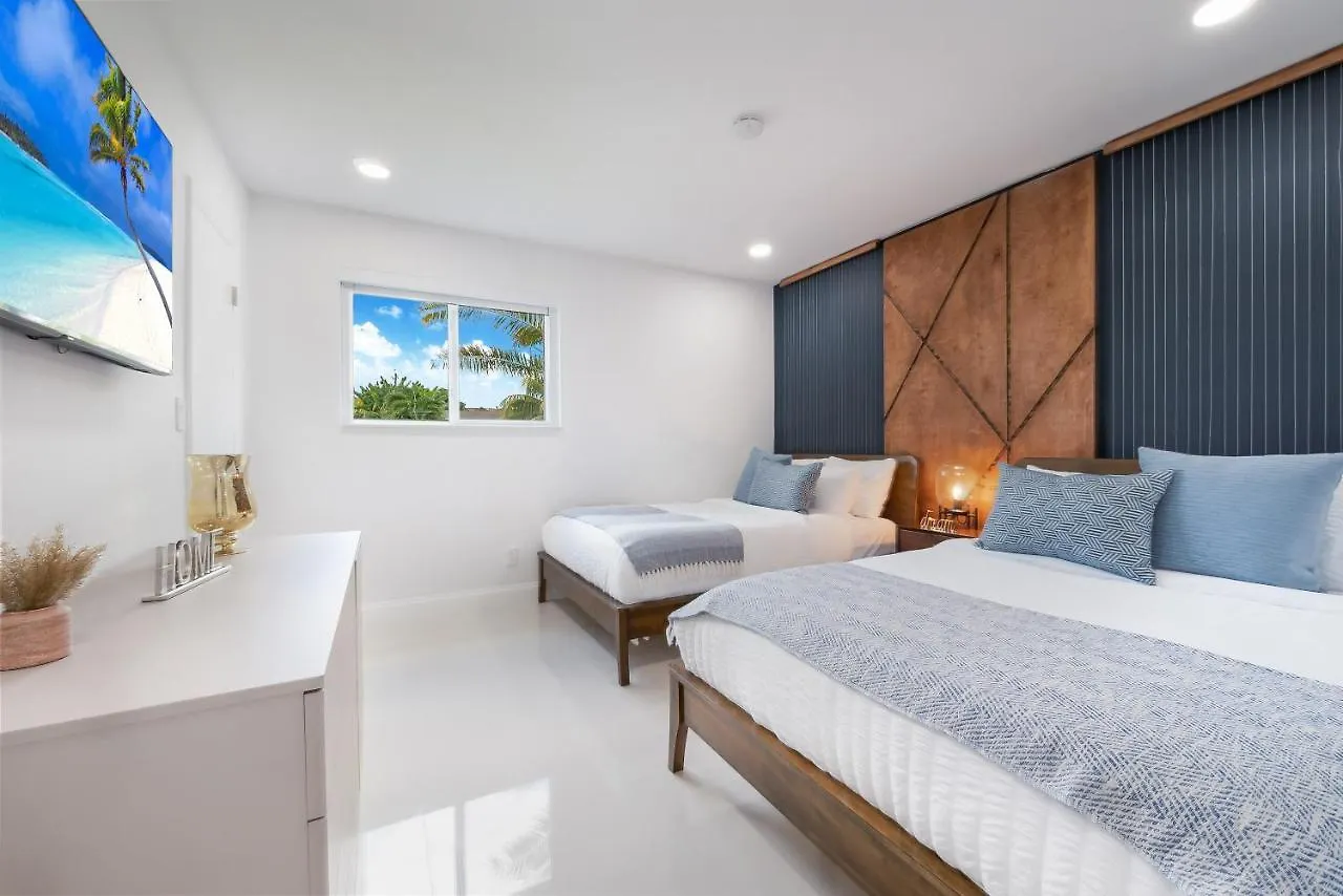 Stunning 5Br Heated Pool, Beach Access & Games L06 迈阿密