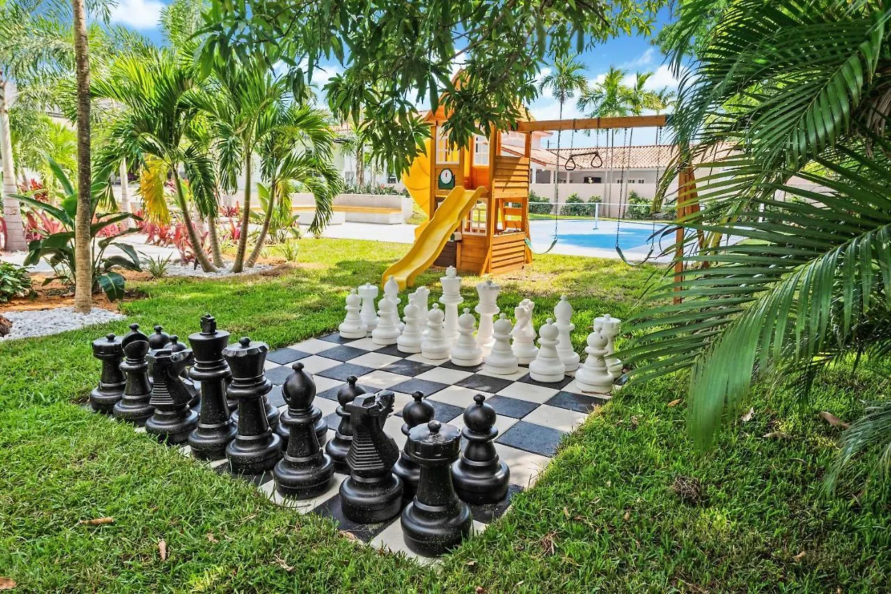 Unique Flagler's Mansion Pickleball Court L37 ヴィラ マイアミ