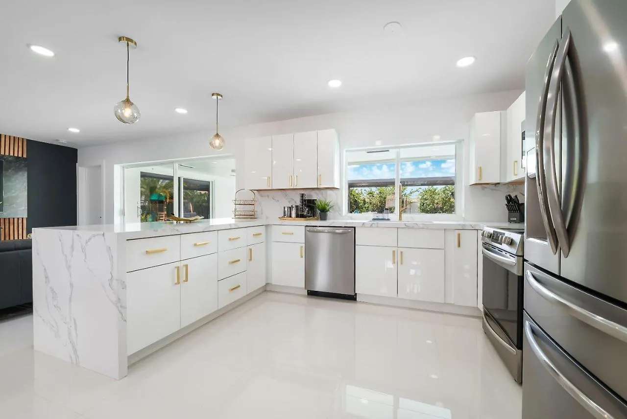 Stunning 5Br Heated Pool, Beach Access & Games L06 度假居 *