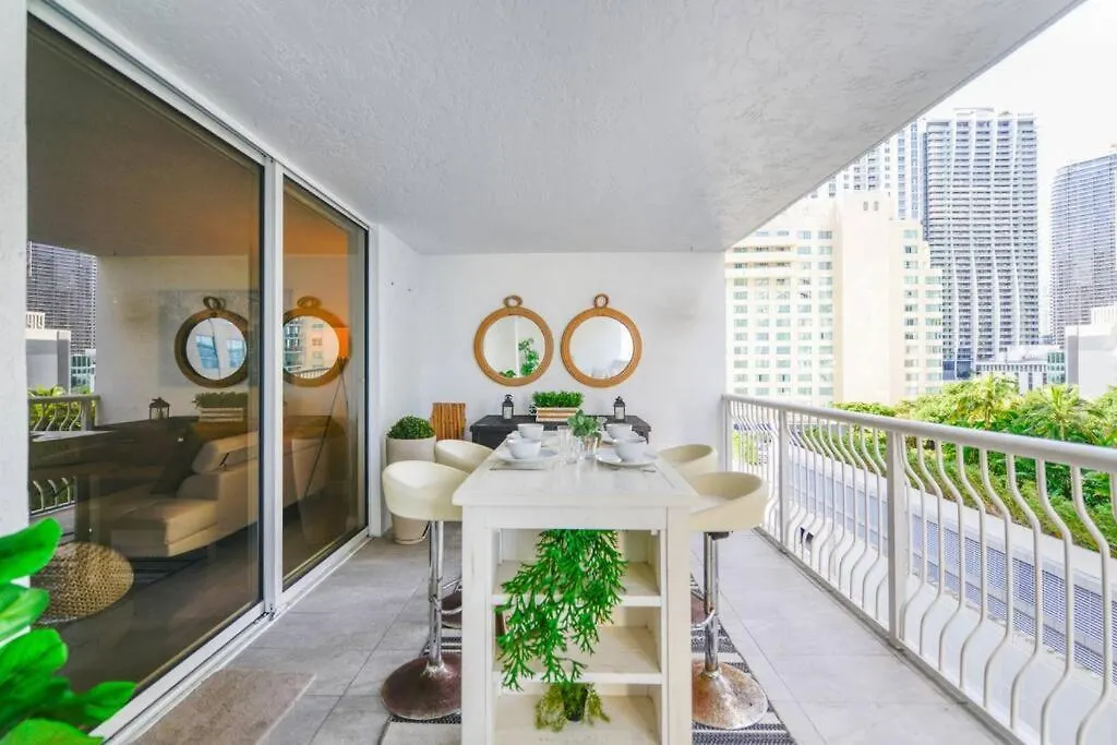 Fantastic 2/1 @brickell With Pool Apartman