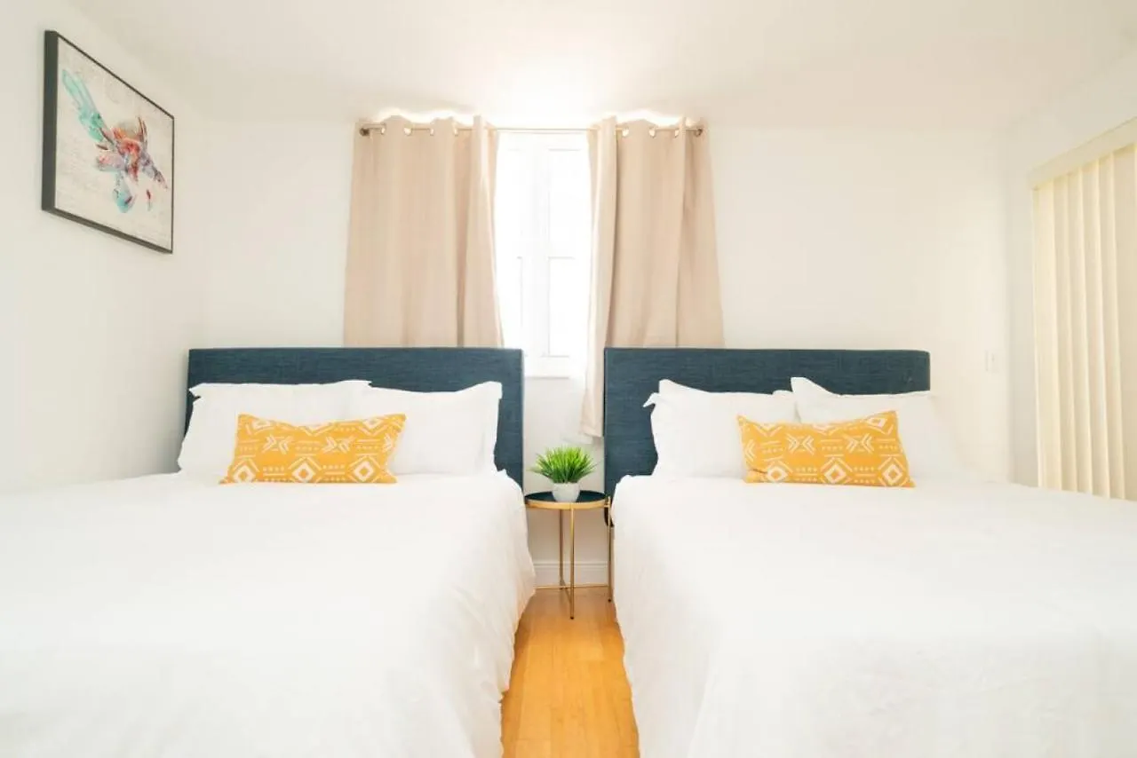 Semesterbostad 2bed 2 Bath Airbnb Friendly Building With Pool, Hot Tub, And Gym *
