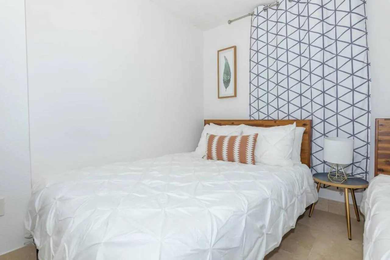 Apartment 2 Bedroom, 2 Bathroom Den Brickell Pool, Hot Tub, And Gym Miami