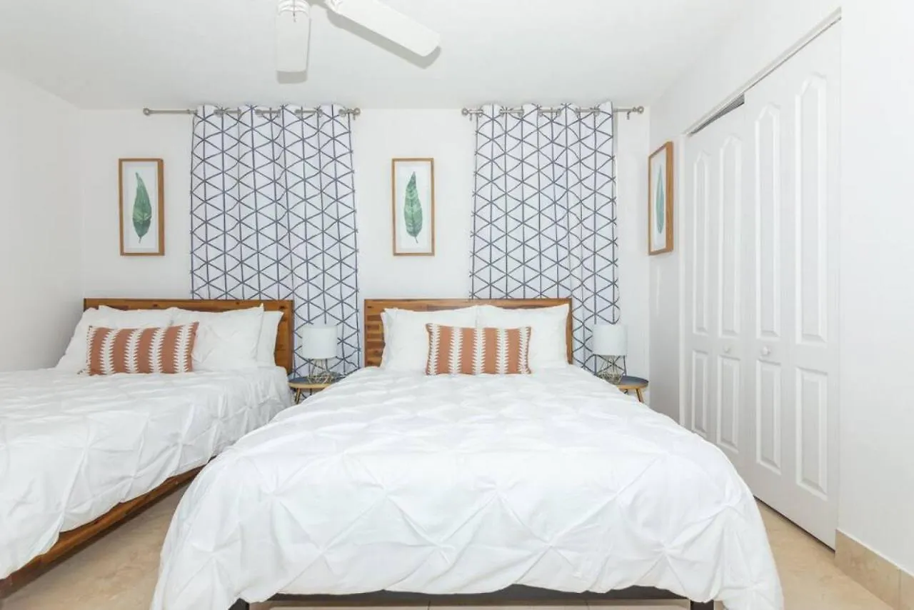 Apartment 2 Bedroom, 2 Bathroom Den Brickell Pool, Hot Tub, And Gym *