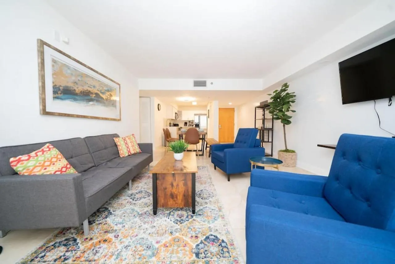 Semesterbostad 2bed 2 Bath Airbnb Friendly Building With Pool, Hot Tub, And Gym *