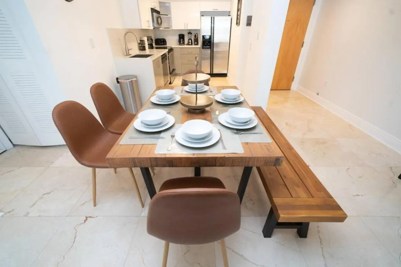 Semesterbostad 2bed 2 Bath Airbnb Friendly Building With Pool, Hot Tub, And Gym