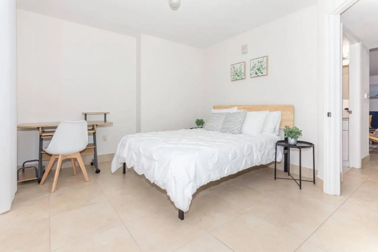 2 Bedroom, 2 Bathroom Den Brickell Pool, Hot Tub, And Gym Miami