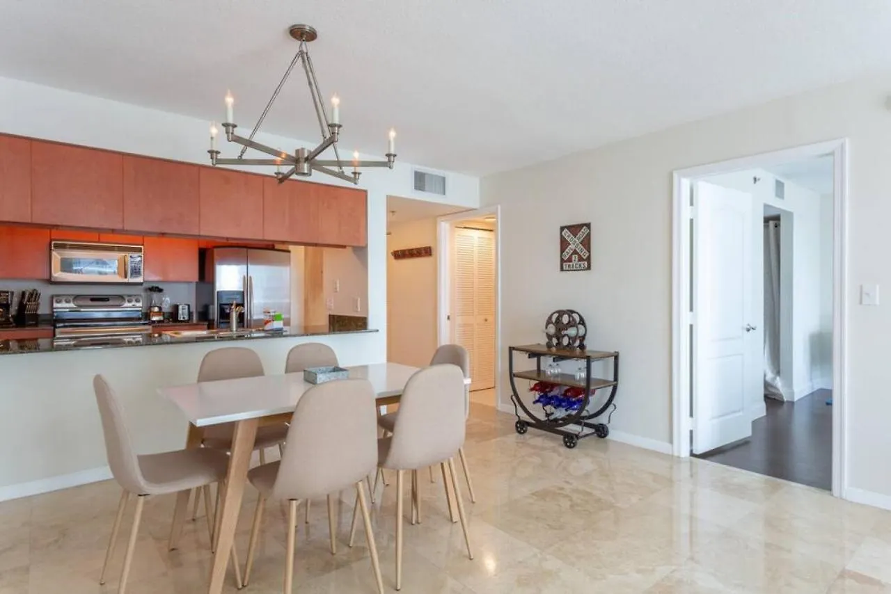 Ocean And Views Lux Brickell Sleeps, 4 King Bd Ferienhaus Miami