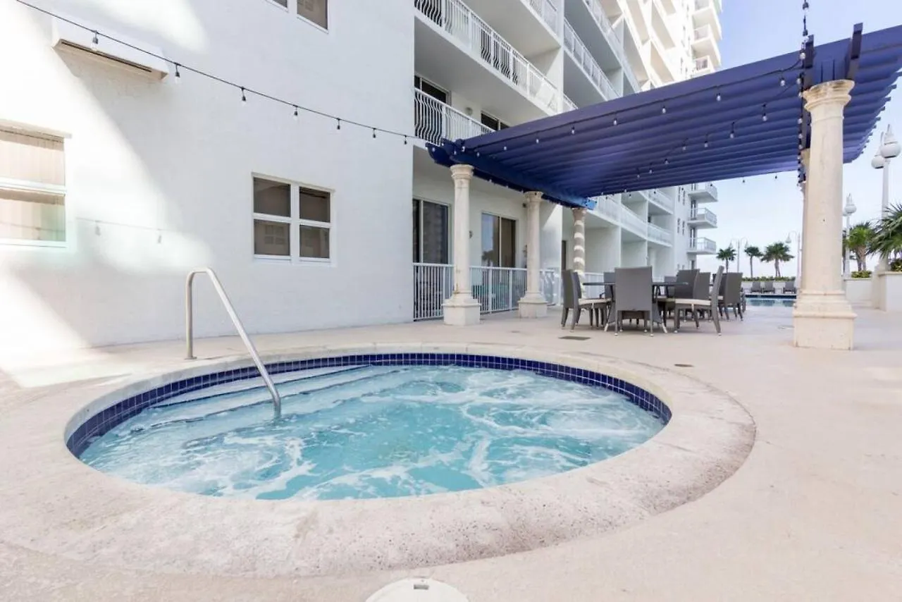 Apartment 2 Bedroom, 2 Bathroom Den Brickell Pool, Hot Tub, And Gym *