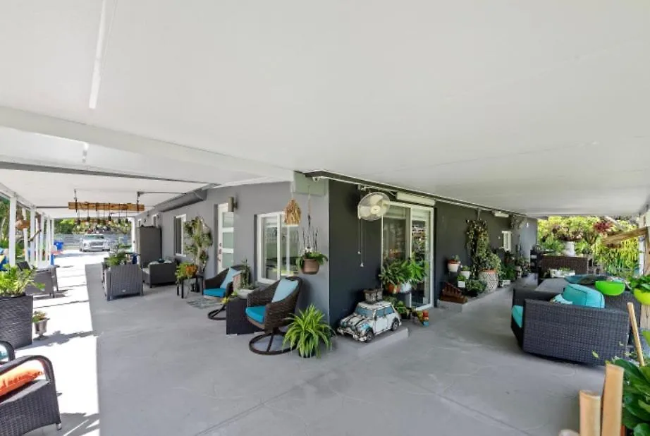 Cozy Triplex Centrally Located Holiday home *