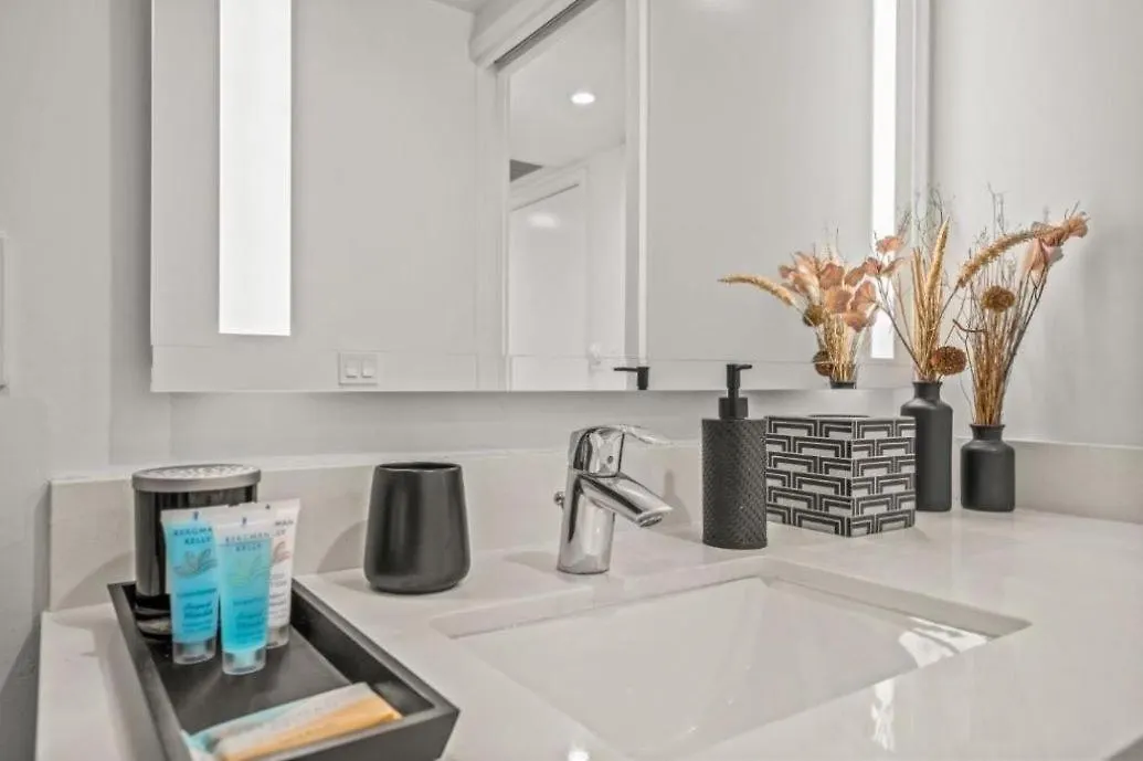 Апартаменты 2 Bedroom Luxury Oceanview *