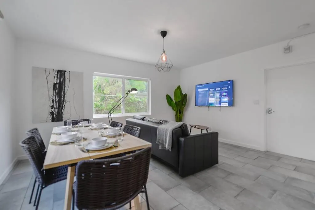 Great 2 Bedroom Near The Appartement *