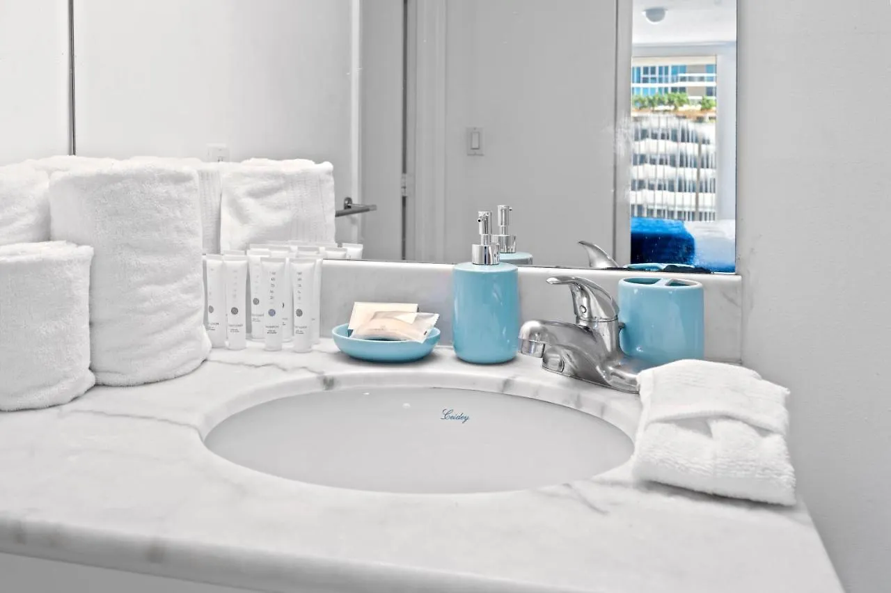 Private Unit With Amenities And Parking *