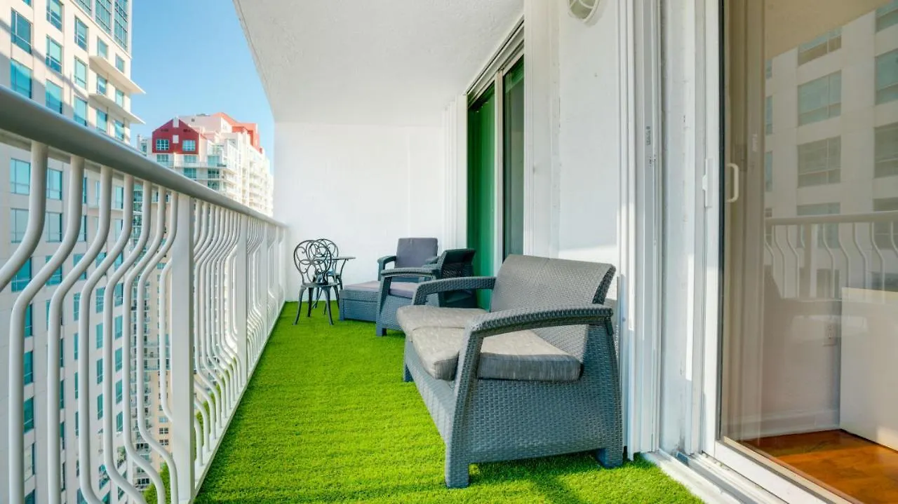Vakantiehuis Warm And Tailored 1br W Pool Hot Tub Gym Parking Miami