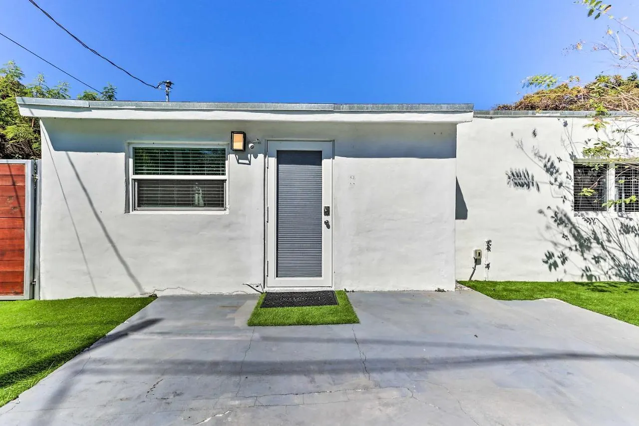 Bright Vacation With Large Yard! Casa de Férias Miami