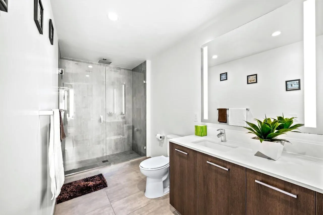 Apartment High! In The Sky! Exclusive Condo! *
