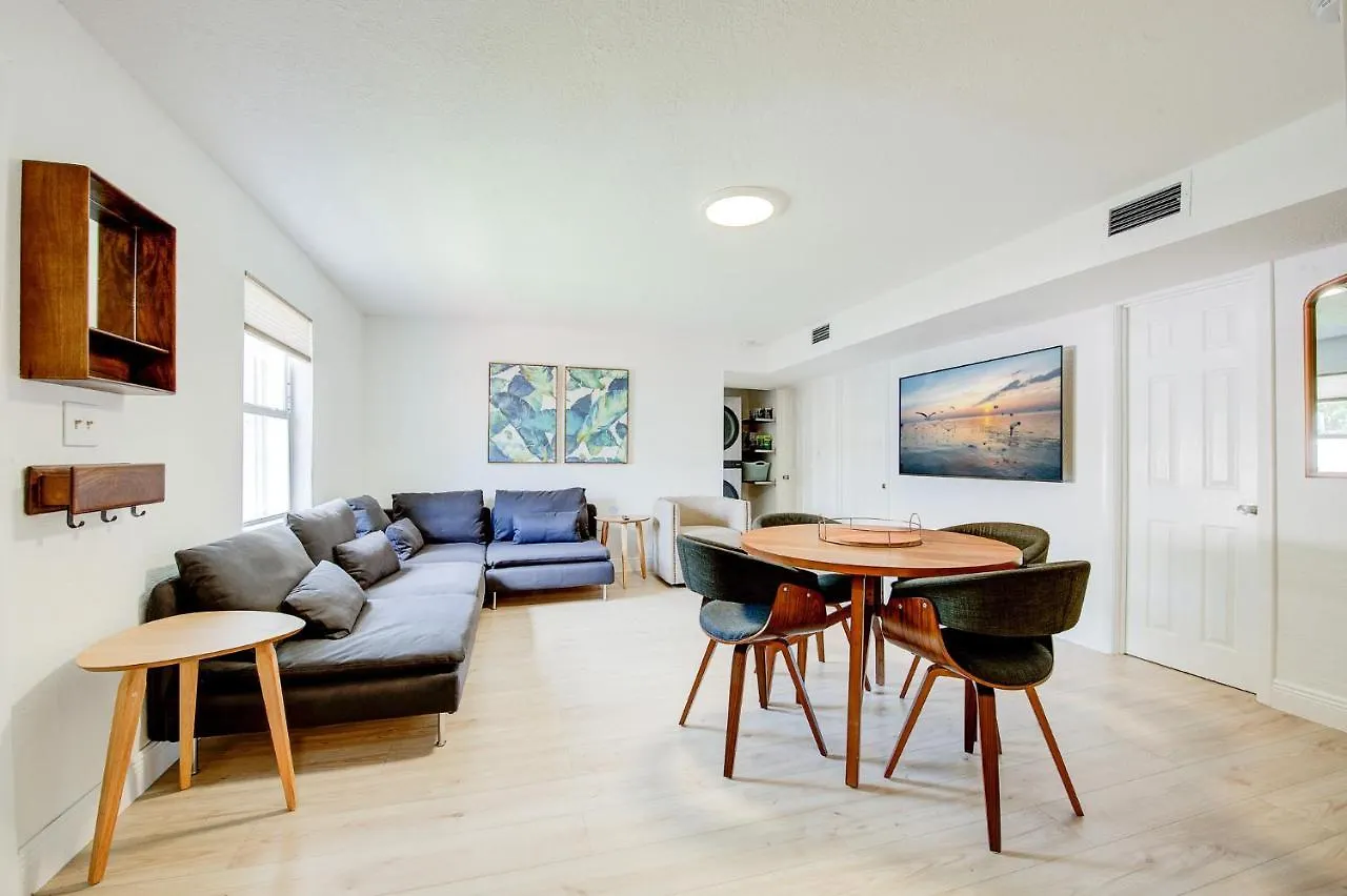 Renzzi Wynwood House Apartment Miami
