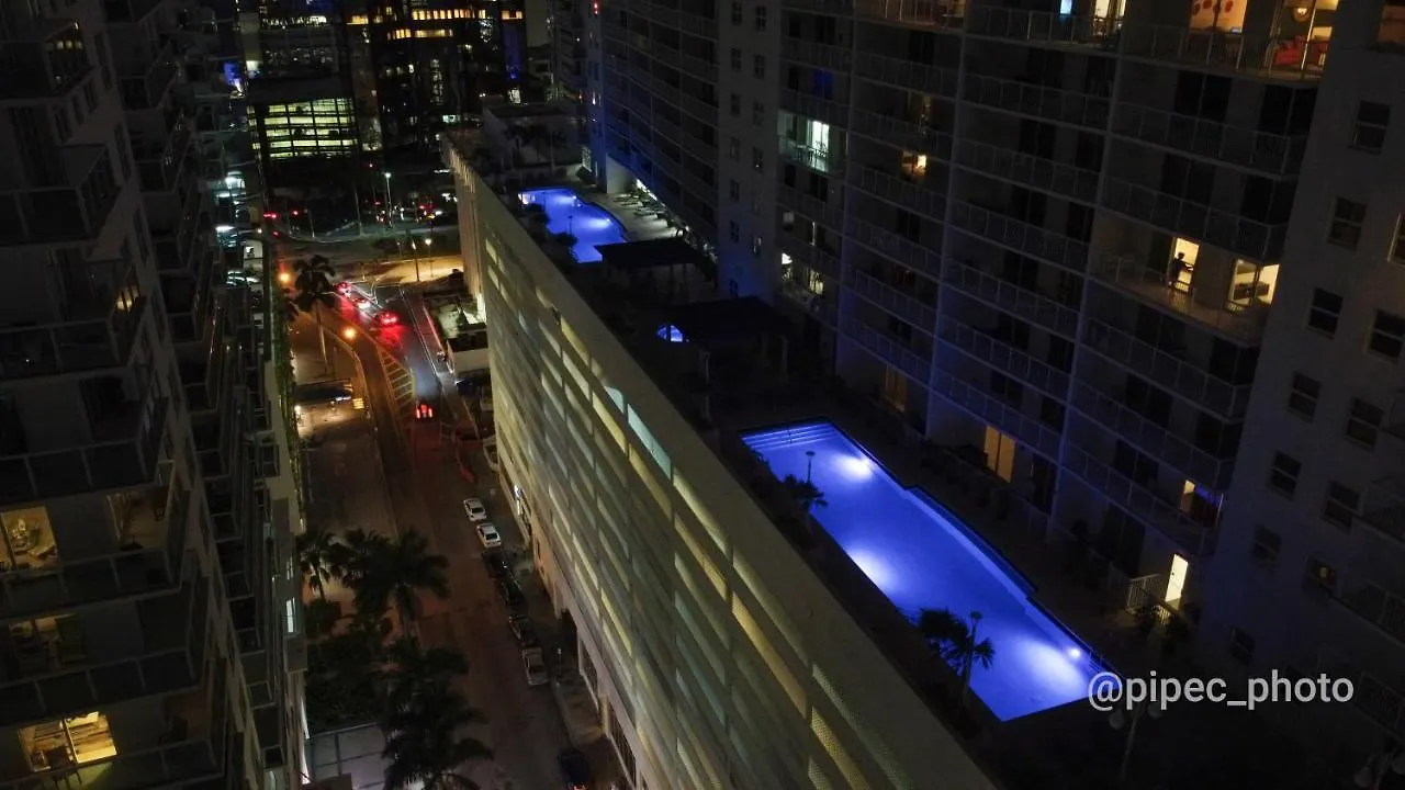 & Sea View+free Parking Modern Apartament Miami
