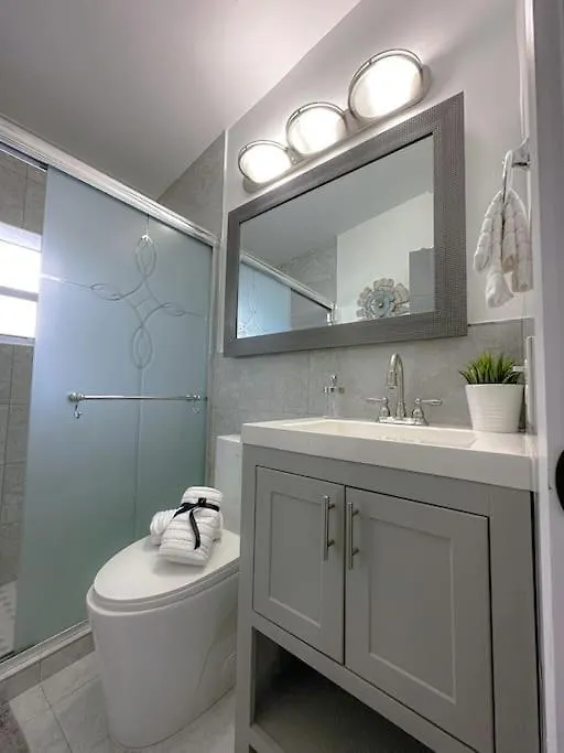Dream House 4b/2b King Bed Springs, Fl *