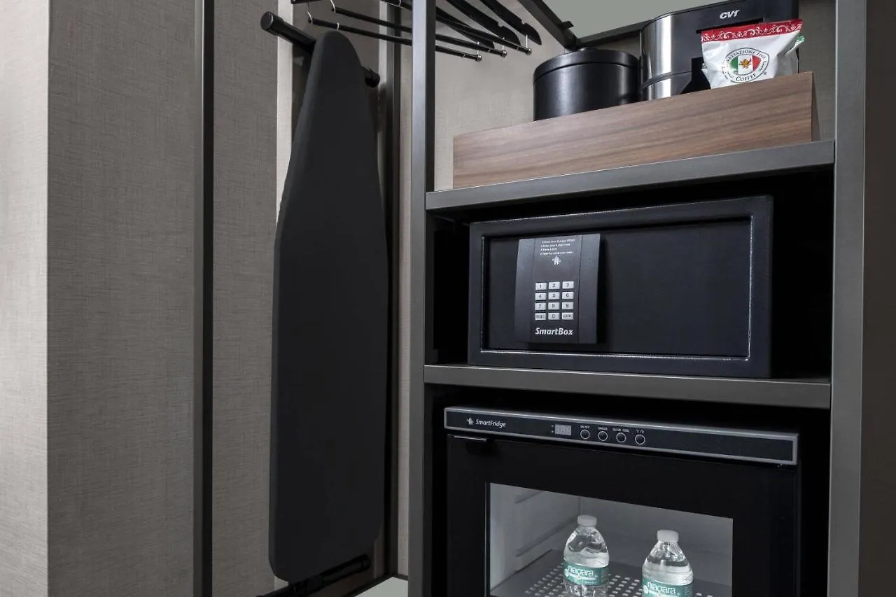 Hotel Ac By Marriott Miami Dadeland Glenvar Heights