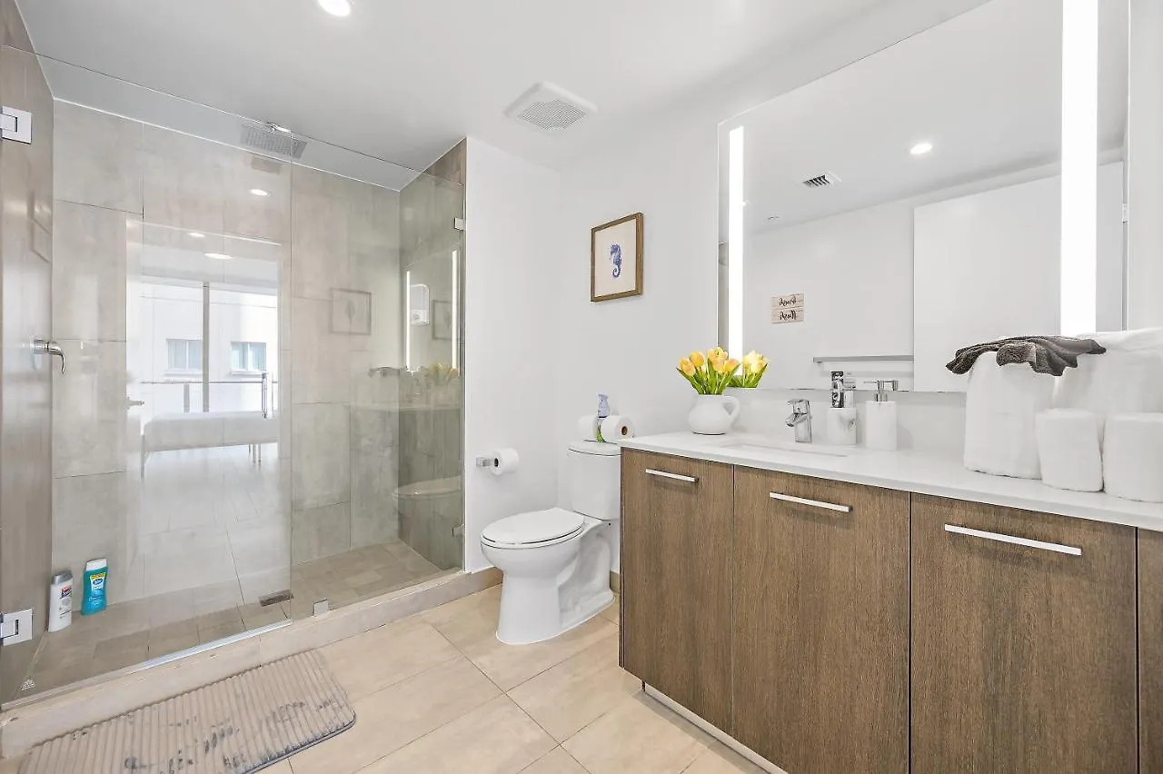 Appartement Experience The Perfect Life!! Centrally Located Luxury Condo! *