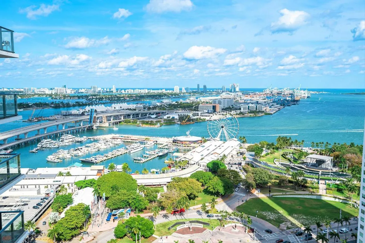 Experience The Perfect Life!! Centrally Located Luxury Condo! Appartement *