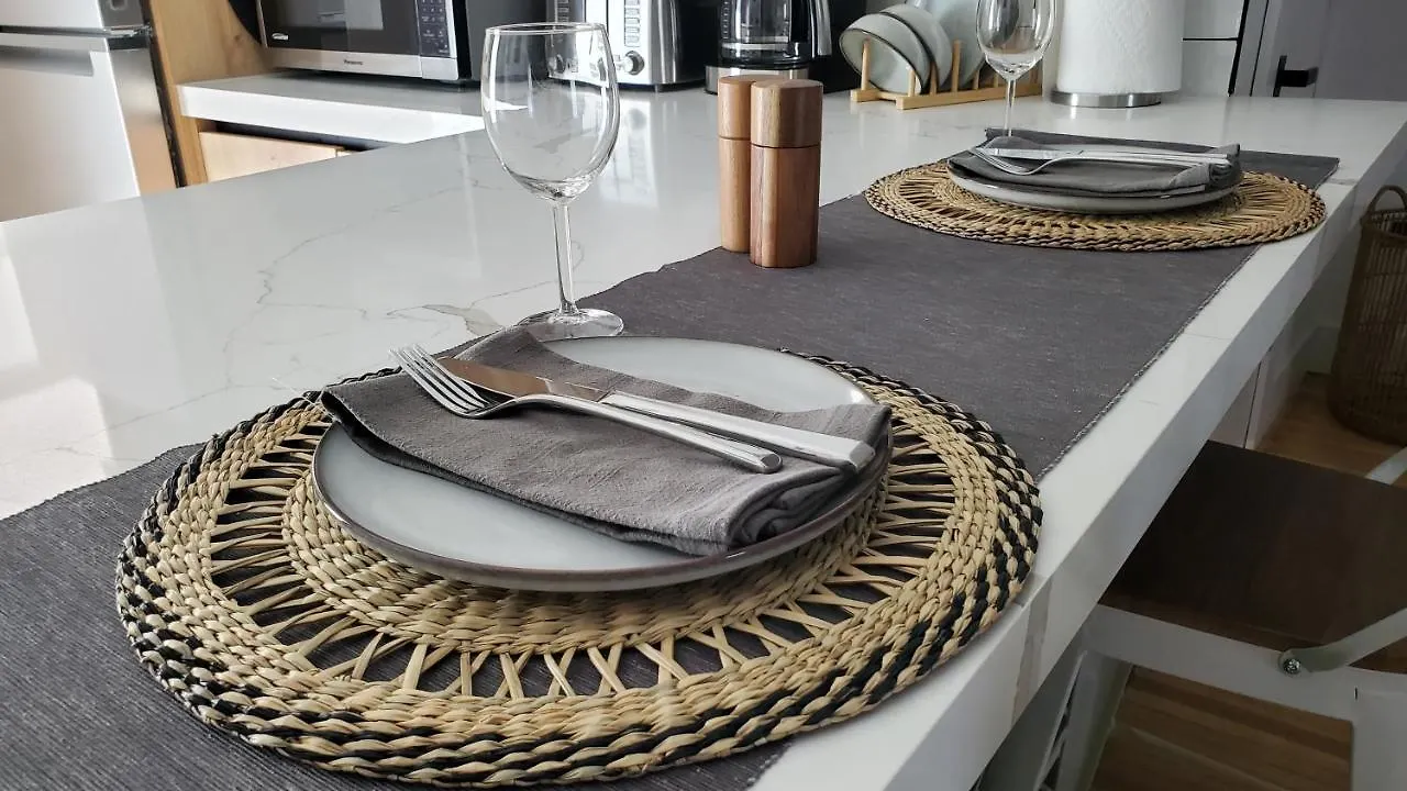 Casa Cuba In Little Havana, Brickell, Calle 8 And 10 Minutes To The Free Parking Miami