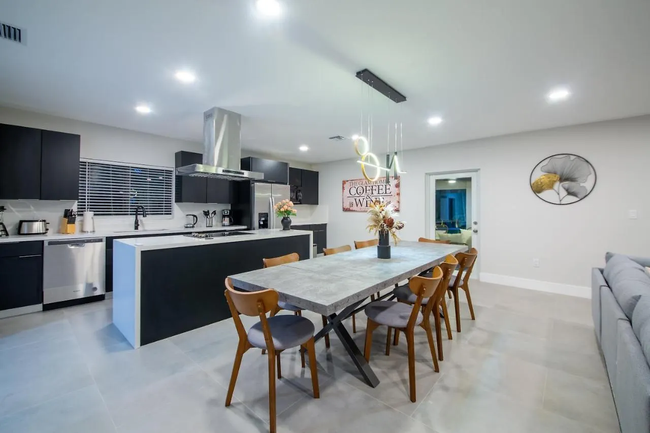 Villa Fantastic North By The Glamhomes Miami