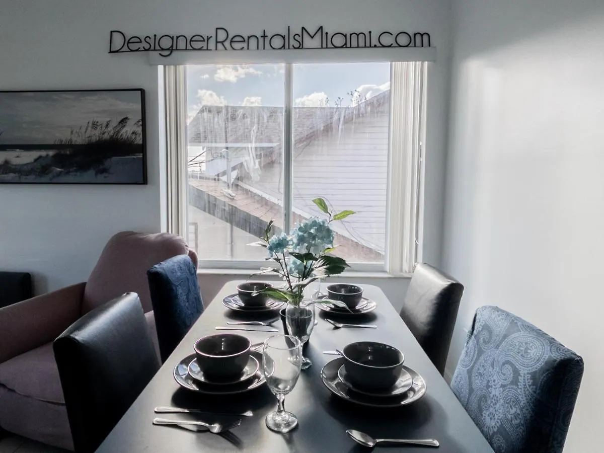 Marlins Park - Apt 3 - Cuba Libre