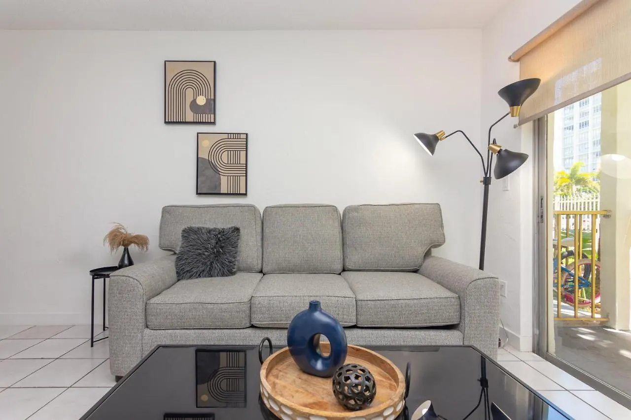 One Bedroom - With Parking & Balcony - Heart Of Wynwood Μαϊάμι