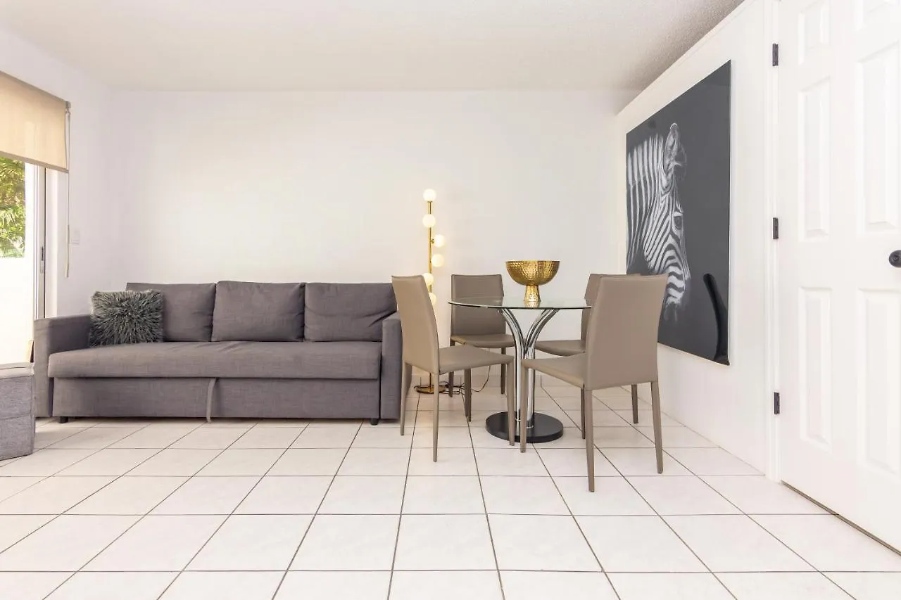 Two Bedroom - With Parking & Balcony - Heart Of Wynwood Appartement *