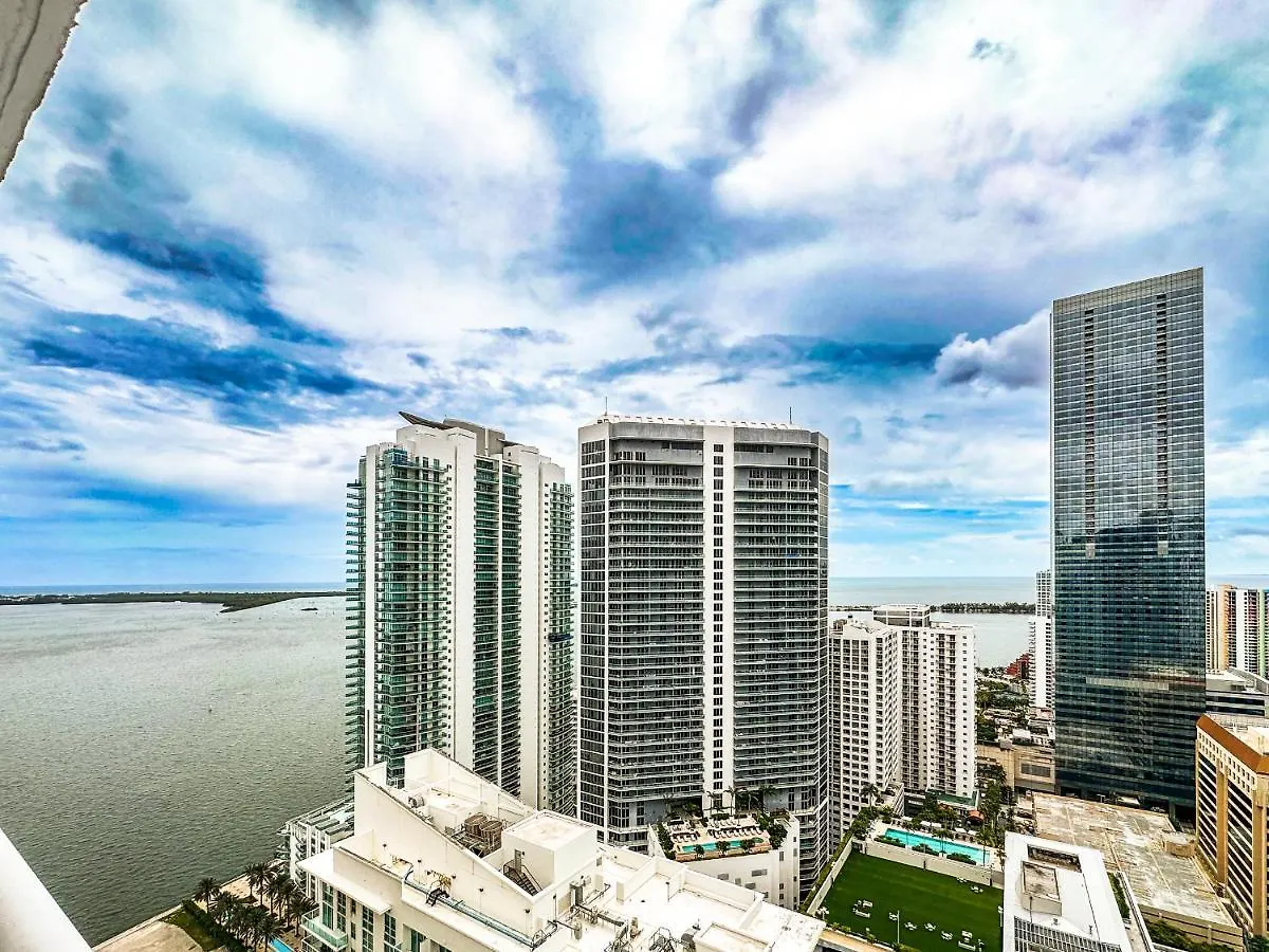 Star Yellow Brickell Miami