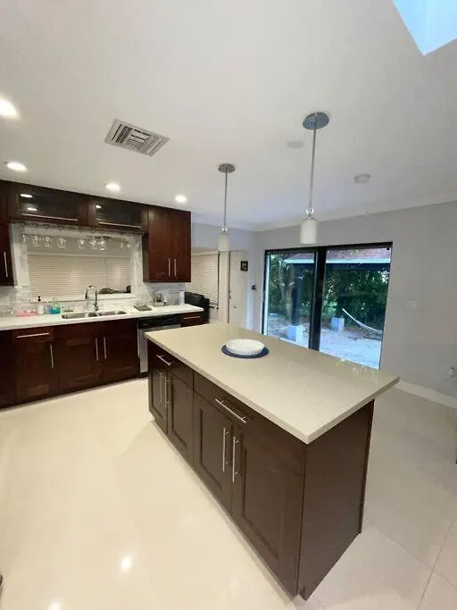 度假居 Modern Oversized 3 Bedroom In Location *
