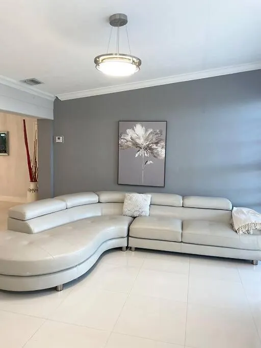 度假居 Modern Oversized 3 Bedroom In Location *