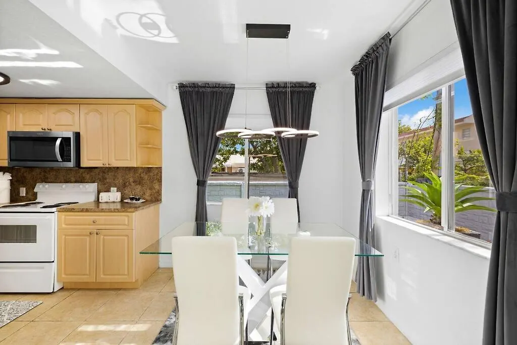 Beautiful In The Heart Of Apt 8 ميامي