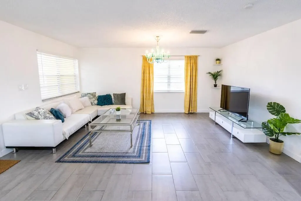 Сasa de vacaciones Close To Port Cruise, Steps To Wynwood. Up To 8 Pp *
