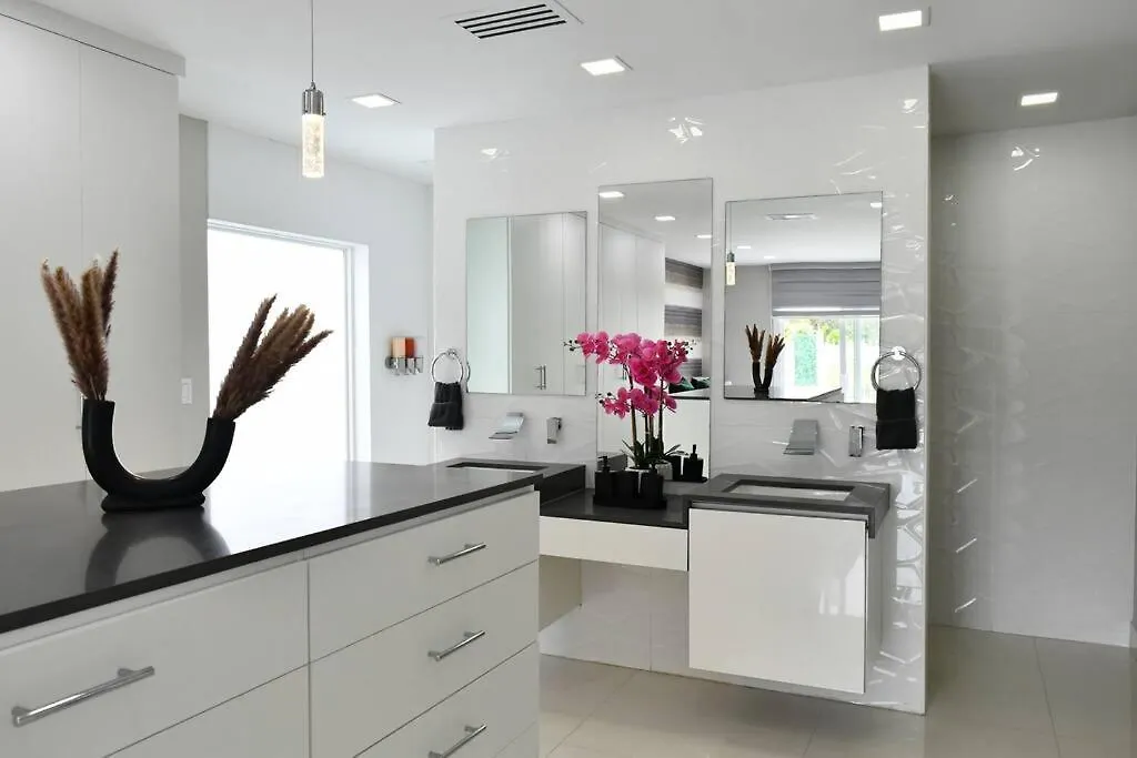度假居 Luxurious With Bbq, Hot Tub, Heated Pool & Wifi - L36 迈阿密