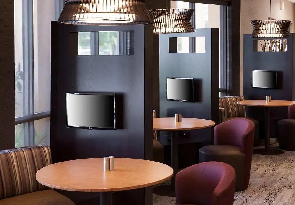 Courtyard By Marriott Miami At Dolphin Mall Hotel 3*