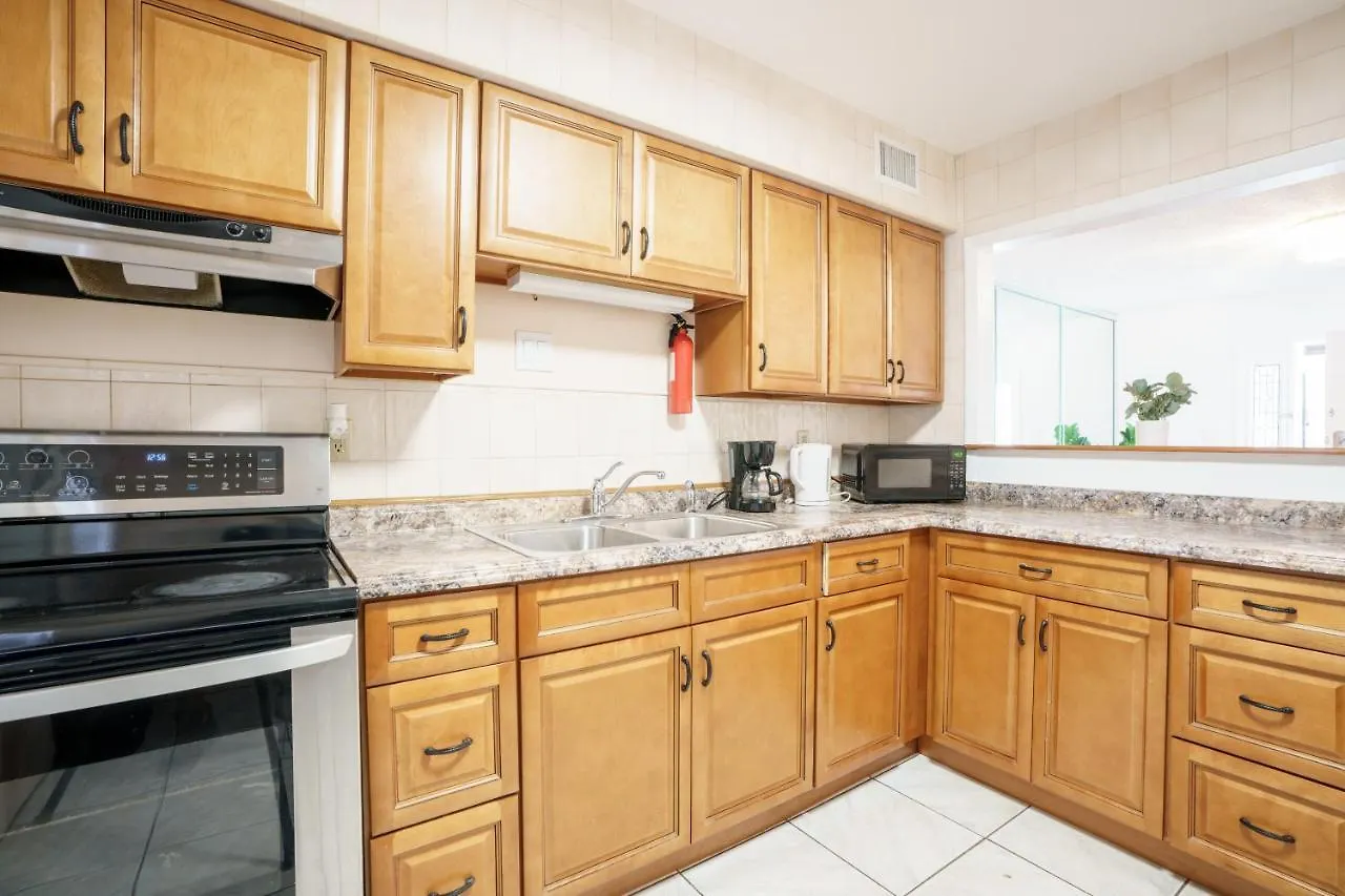公寓 Modern 3-bedroom In The Heart Of Wynwood Art District *