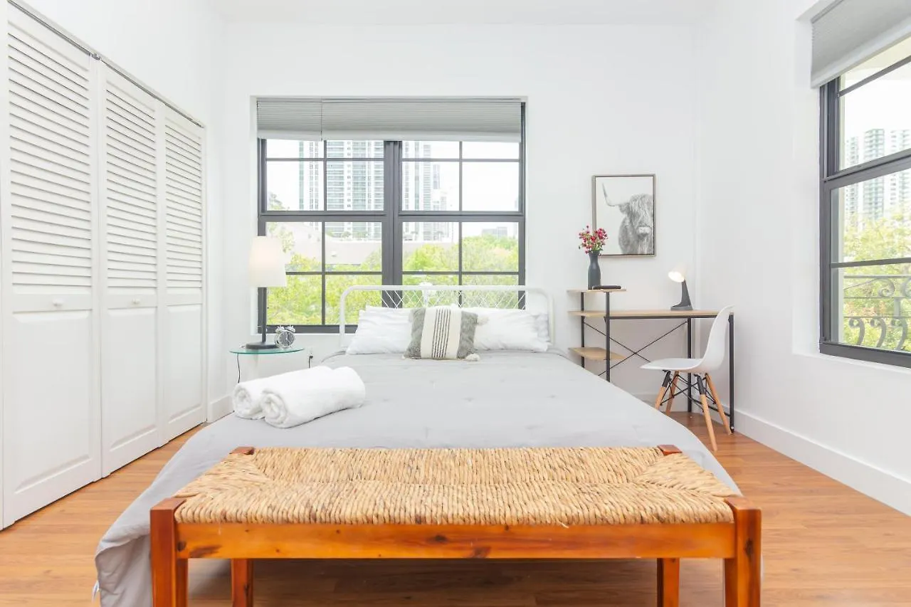 Downtown 2 Bedrooms - 10 Minutes To Beach - 5 Minutes To Wynwood Miami