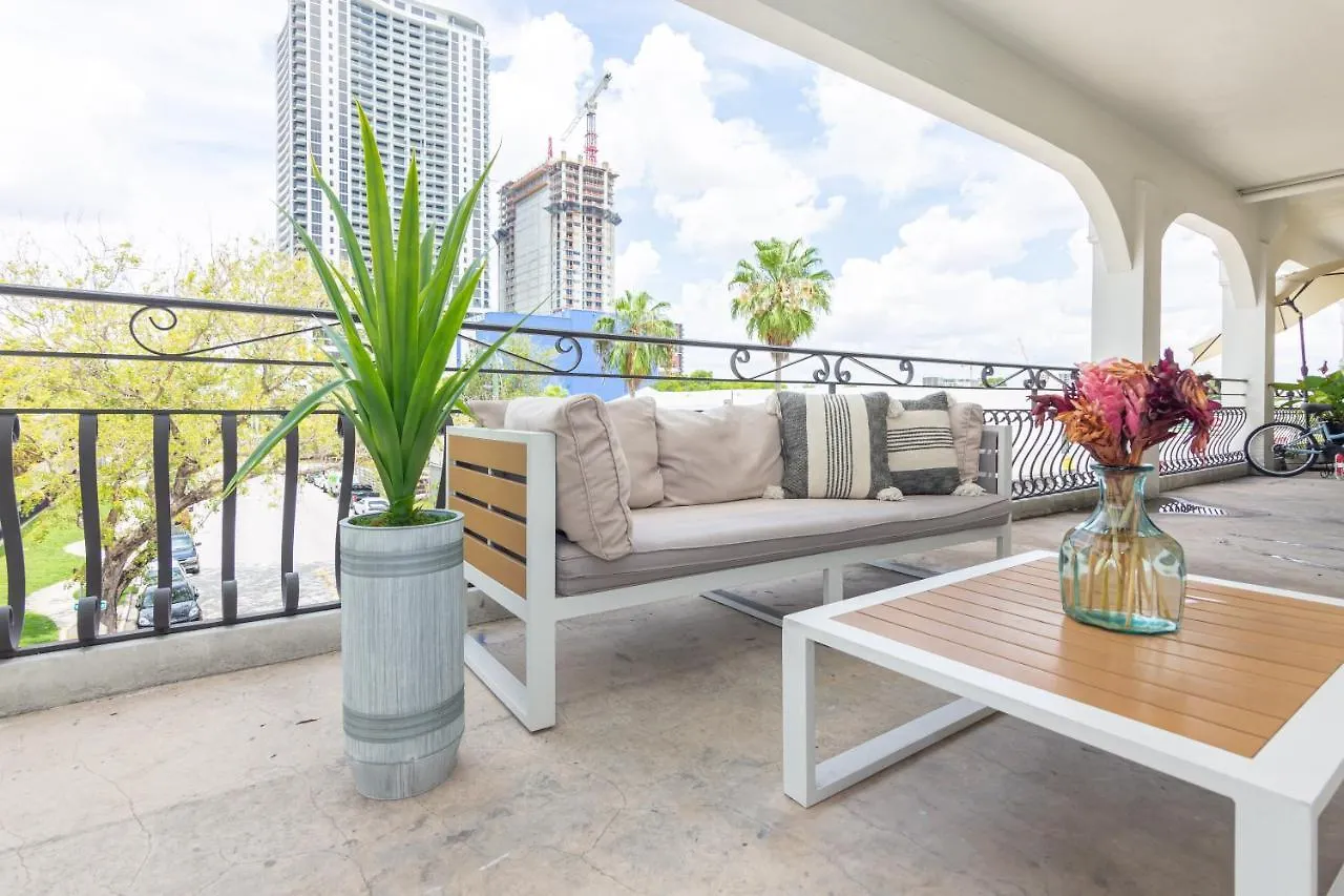 Downtown 2 Bedrooms - 10 Minutes To Beach - 5 Minutes To Wynwood Apartment