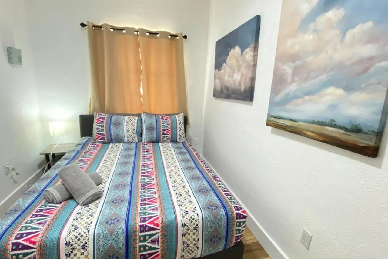 Heart Of Sleeps 10 Near Little Havana Beaches Semesterbostad *