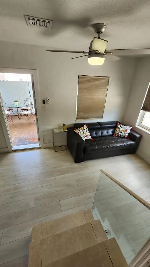 Comfortable Modern Apartment- Location. *