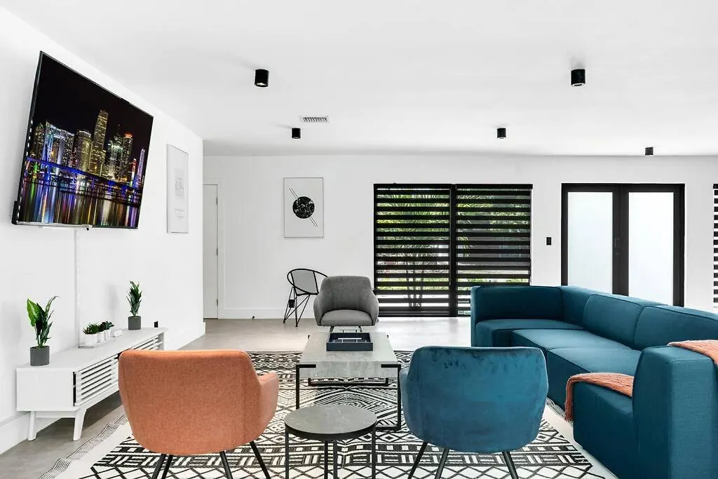 Heated Pool Modern 5 Bedrooms House 10 Minutes To The Ocean * מיאמי