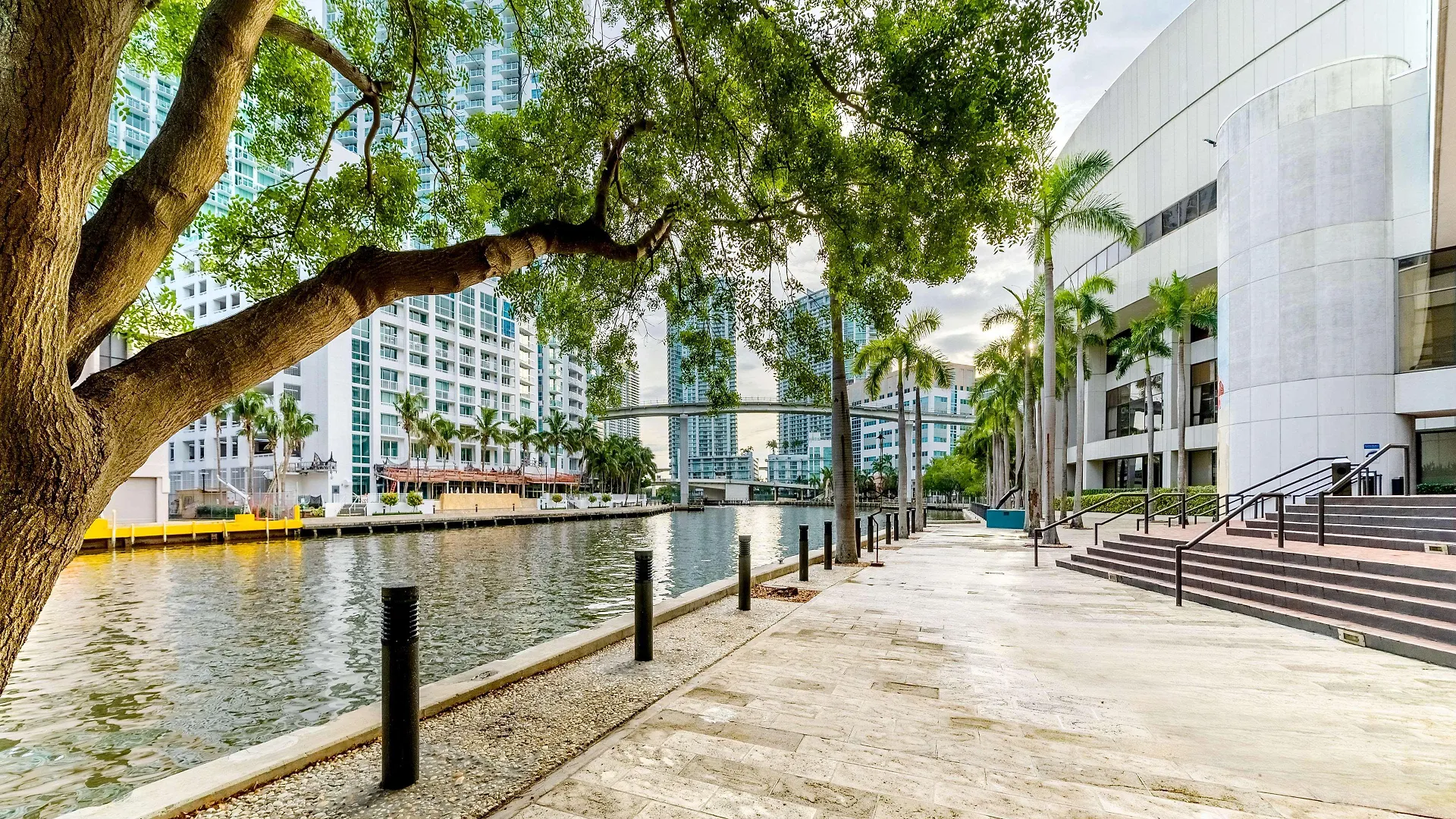 Hyatt Regency 3*