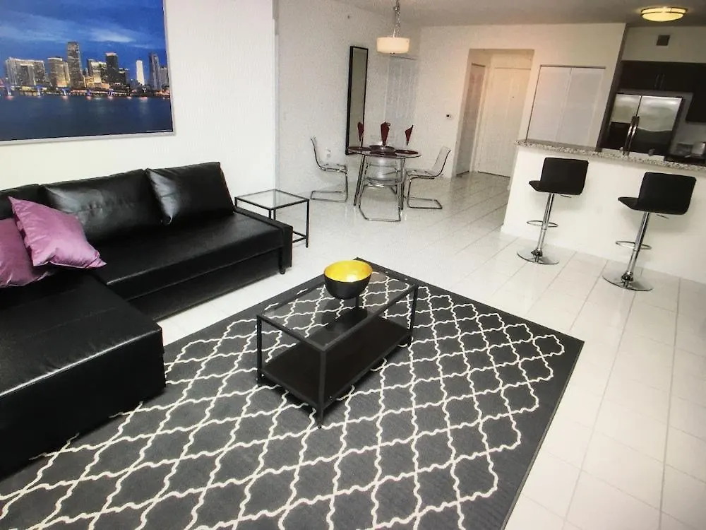 By Vacation District Apartment Miami