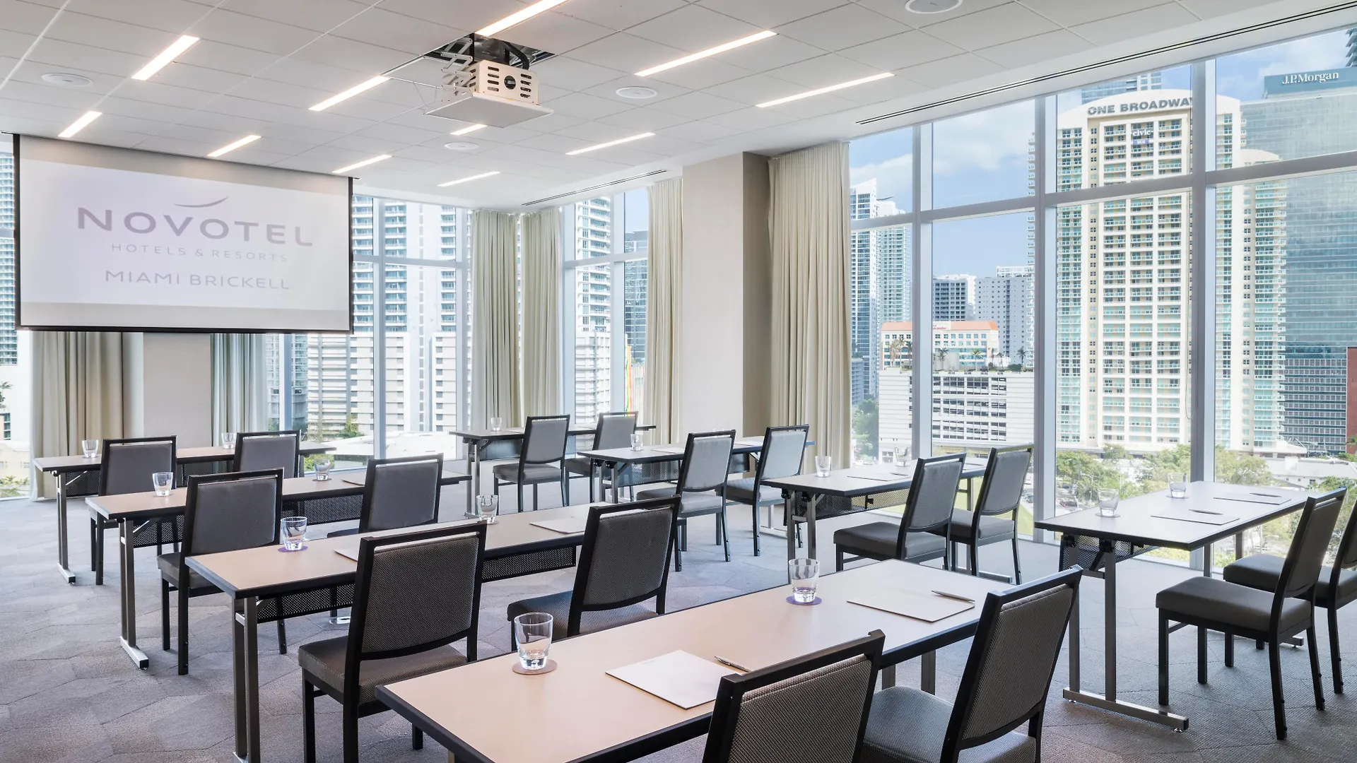 Novotel Brickell Hotel 4*
