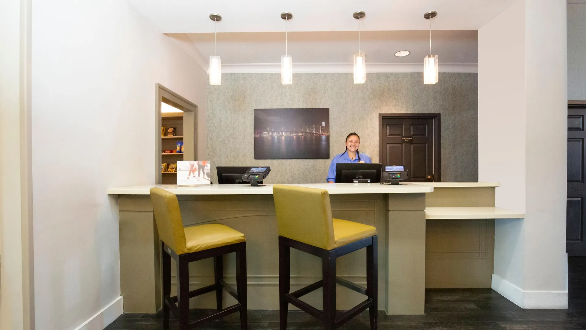 Staybridge Miami Area By Ihg Hotel 3*