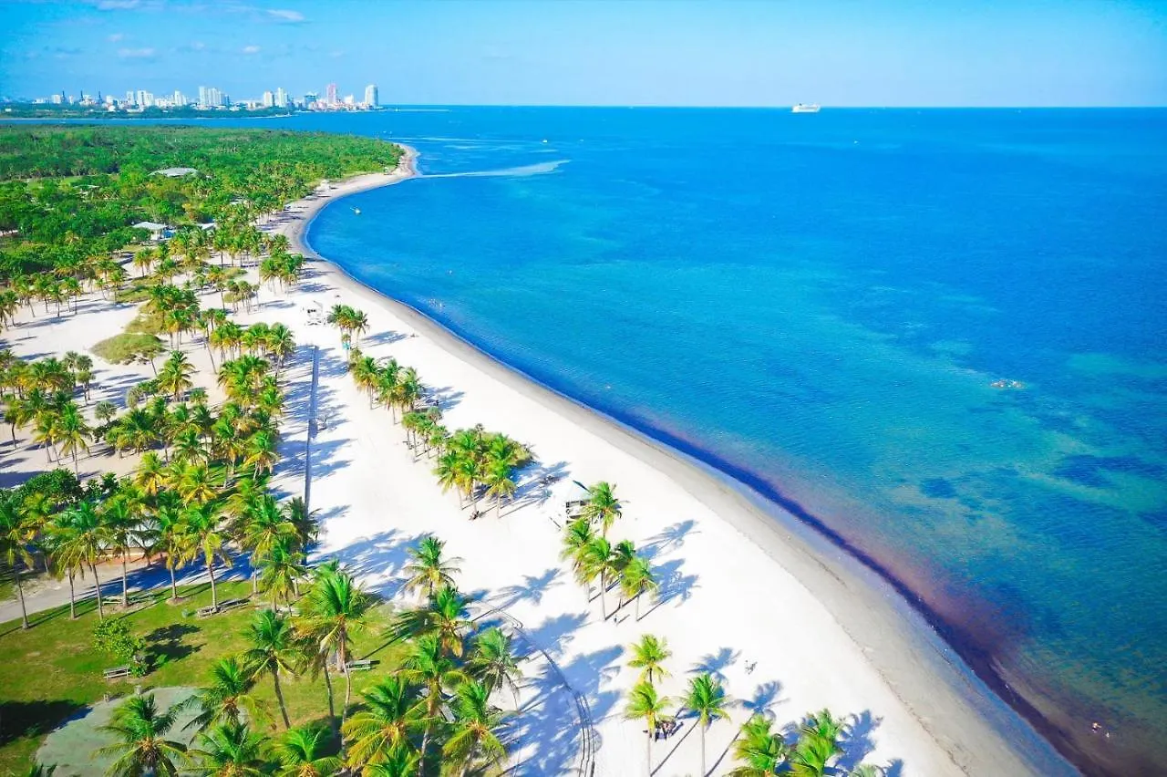 Intimate Casita Mia Minutes Away From Airport, Calle 8, Brickell, Coral Gables, The And More! Miami