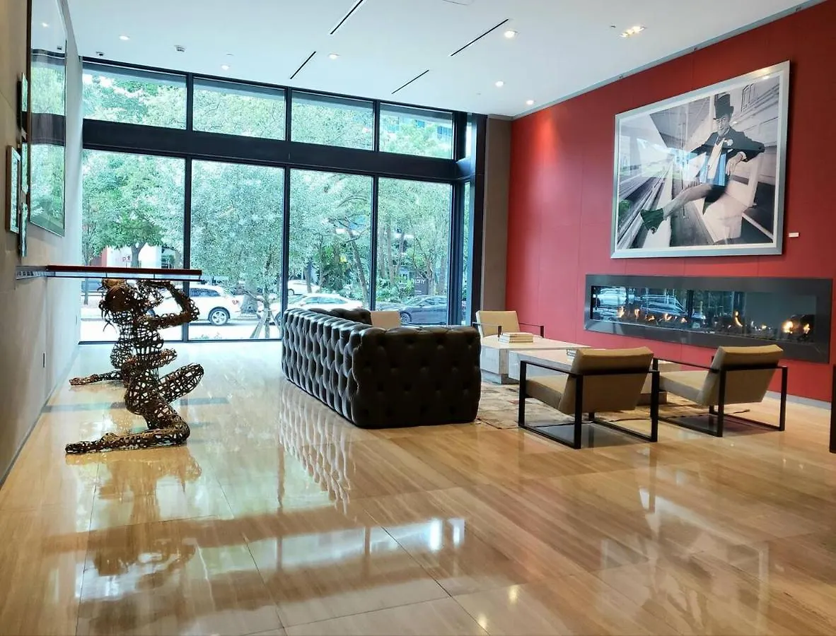 アパート Amazing Located In Upscale-prime Location. Walking Distance To Restaurant *