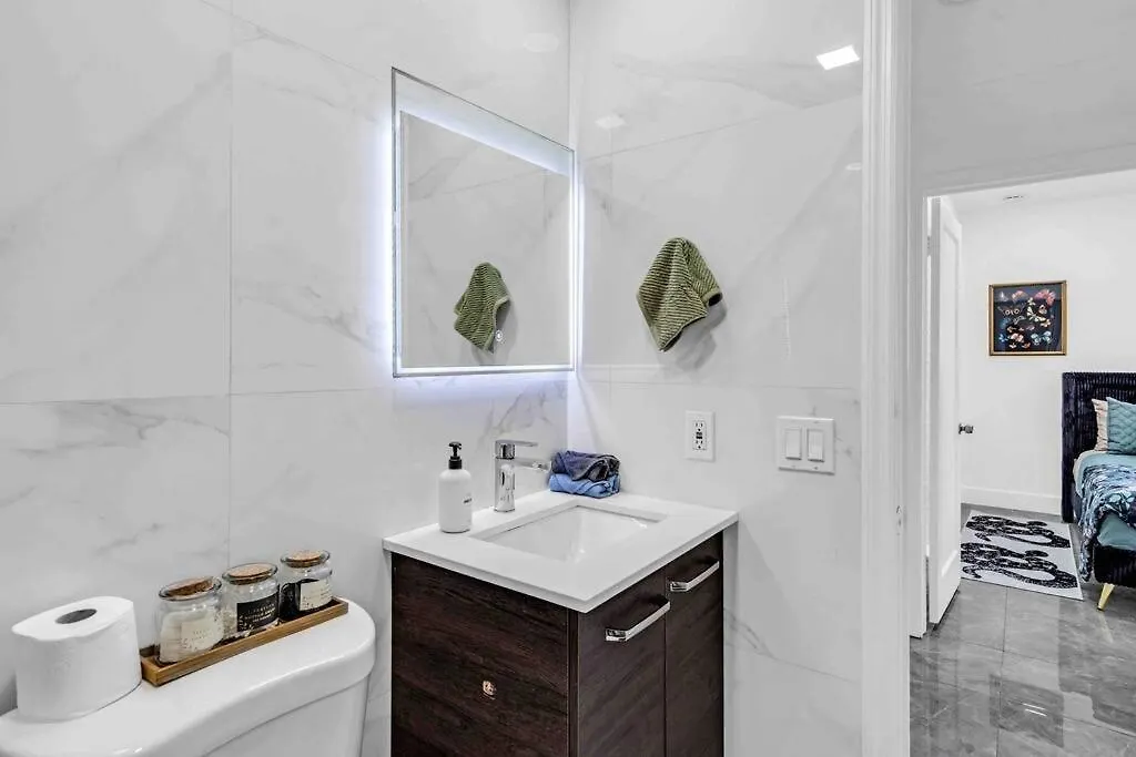 Apartment Miami Luxury Home! Next To Miami Airport And Beach Miami